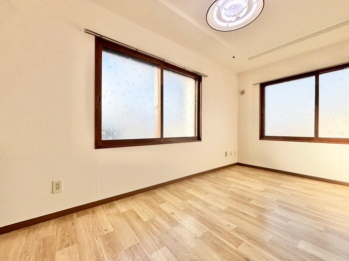 物件内観写真10　(居室)