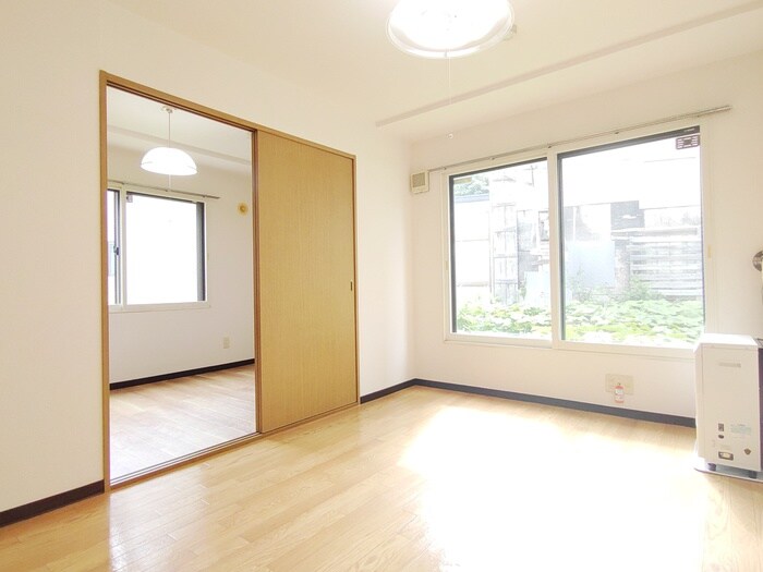 物件内観写真7　(居室)