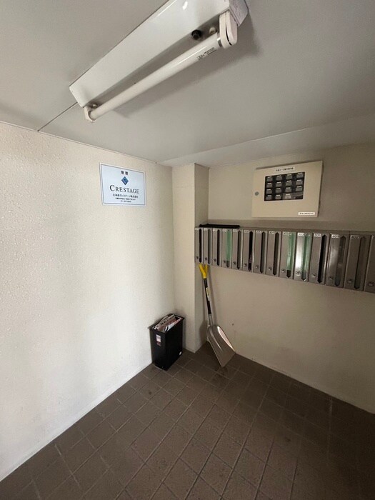 物件外観写真5　(エントランス部分)