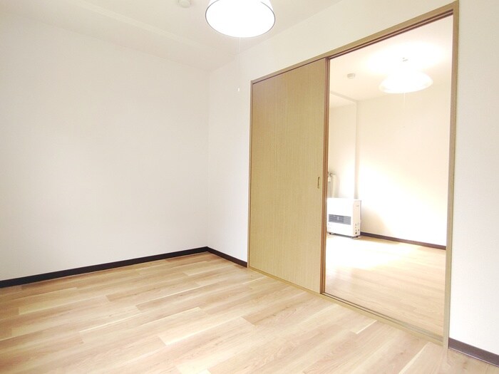 物件内観写真10　(居室)