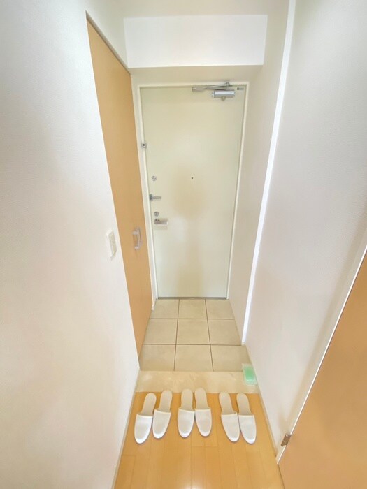 物件内観写真7　(玄関)