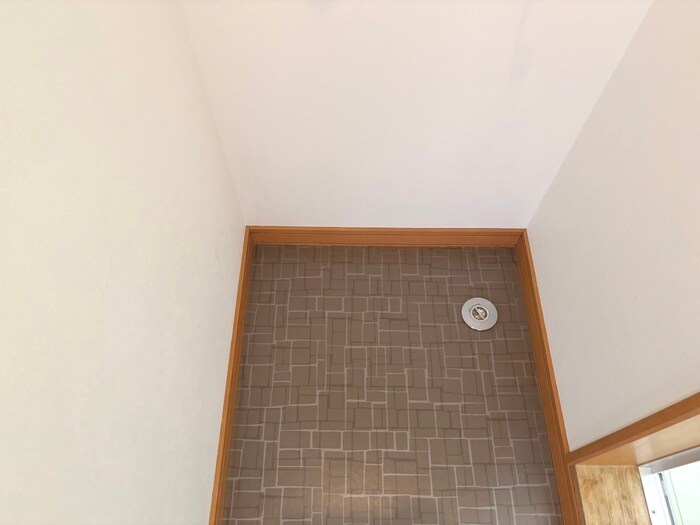 物件内観写真16　(洗濯機置場)