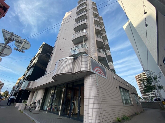 物件外観写真1　(外観写真)