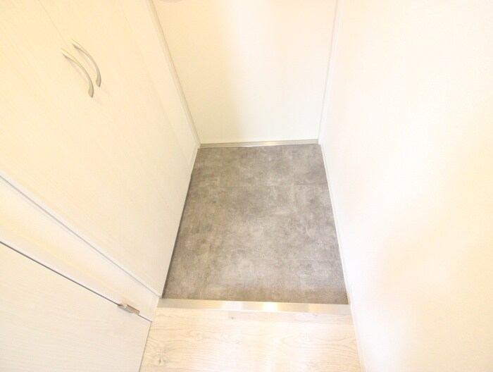 物件内観写真21　(玄関)