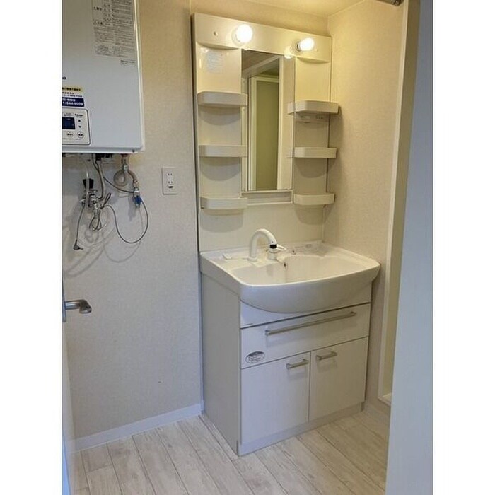 物件内観写真7　(洗面)