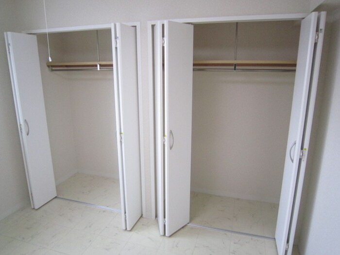 物件内観写真8　(収納)