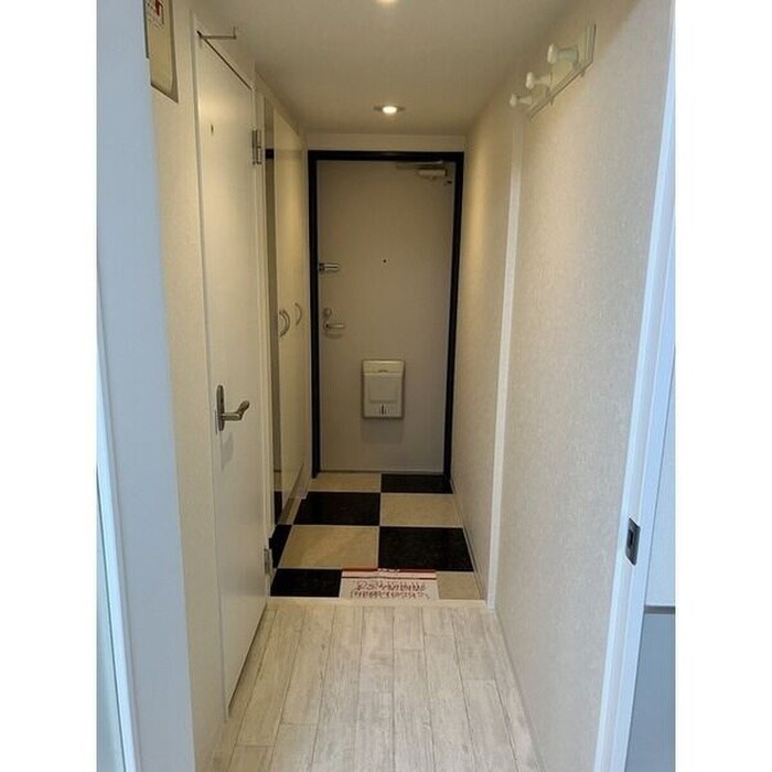 物件内観写真12　(玄関)