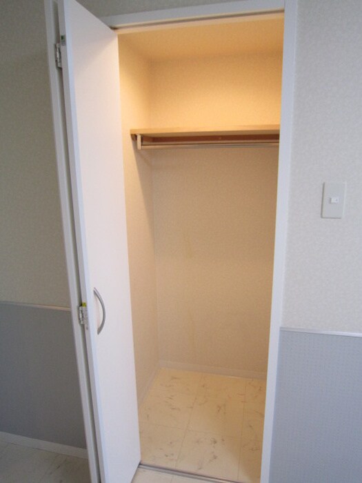 物件内観写真13　(収納)