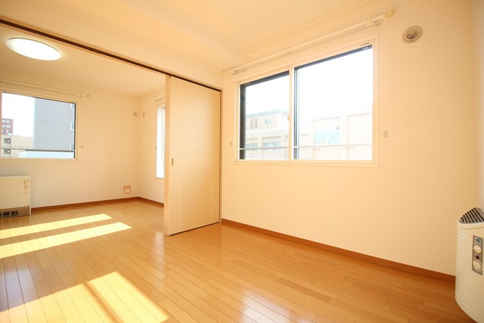 物件内観写真13　(居室)