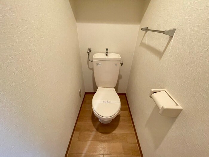 物件内観写真12　(トイレ)