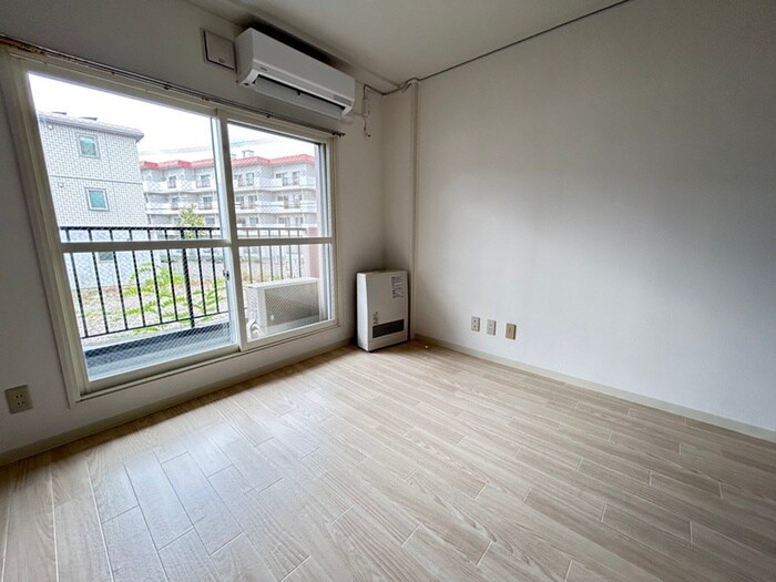 物件内観写真10　(居室)