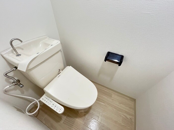 物件内観写真14　(トイレ)