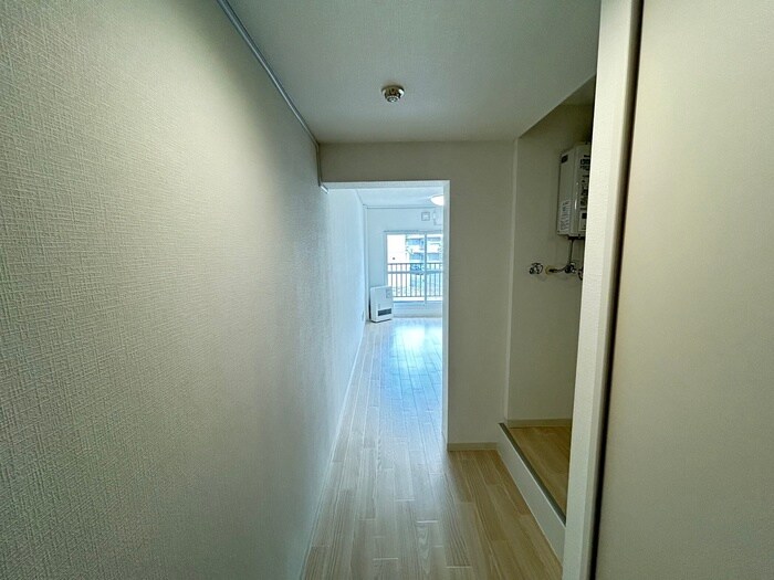 物件内観写真18　(廊下)