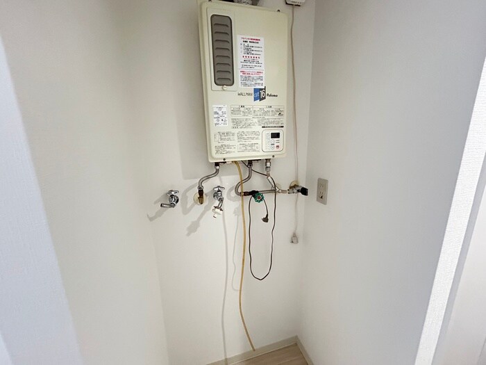 物件内観写真18　(洗濯機置場)