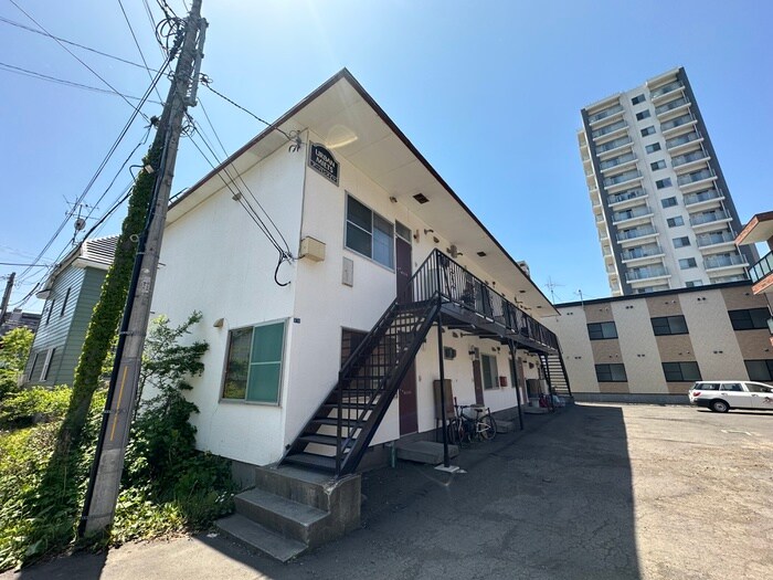 物件外観写真1　(外観写真)