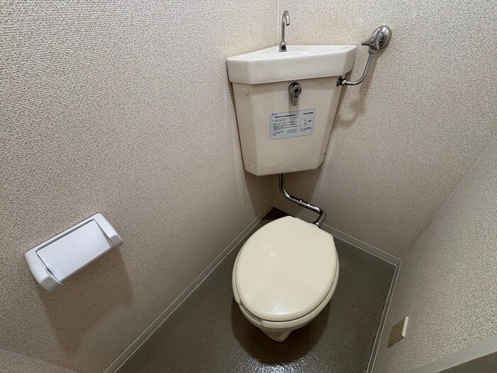 物件内観写真15　(トイレ)