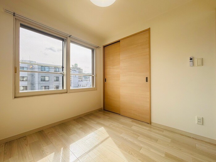 物件内観写真13　(居室)