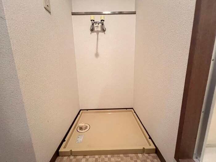 物件内観写真20　(洗濯機置場)