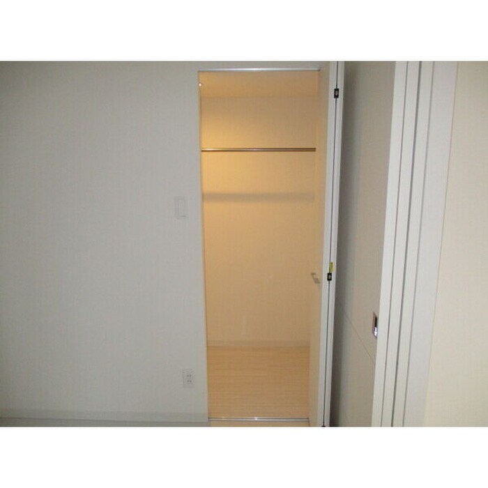 物件内観写真11　(収納)