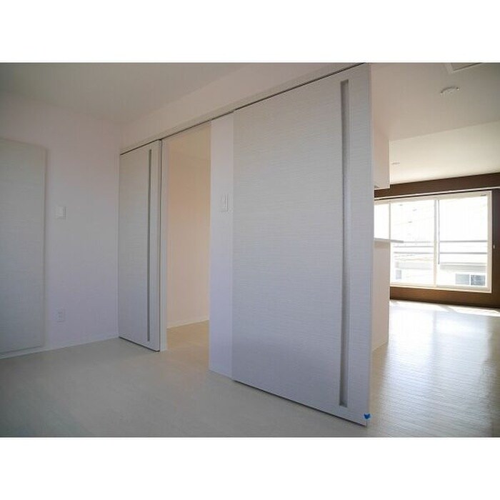 物件内観写真10　(居室)