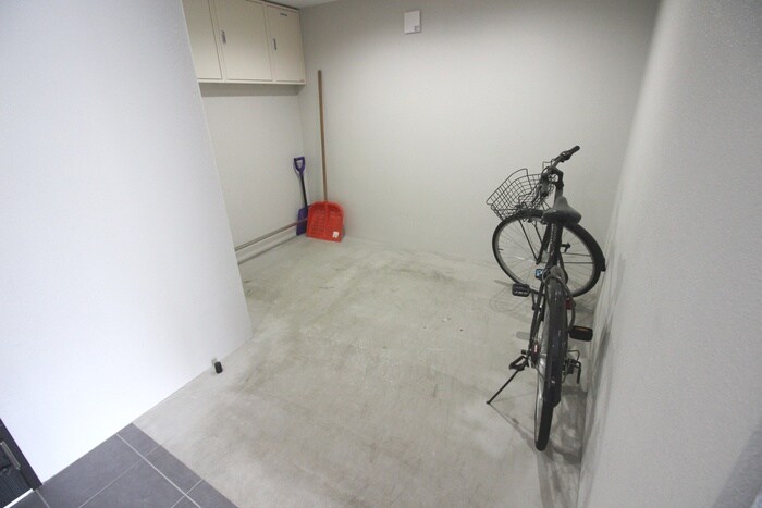 物件外観写真5　(駐輪場)