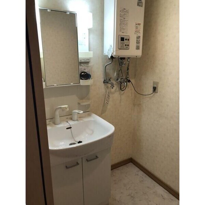 物件内観写真11　(洗面)