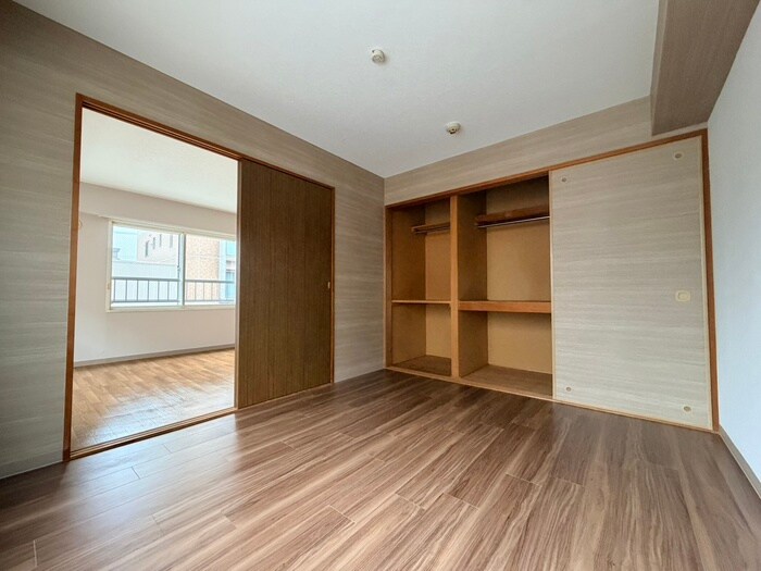 物件内観写真9　(居室)