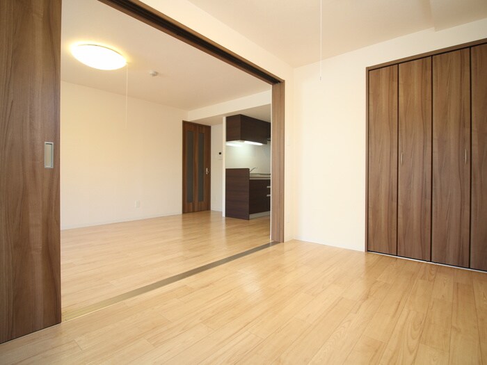 物件内観写真10　(居室)