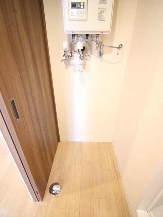 物件内観写真18　(洗濯機置場)