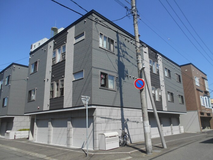 物件外観写真2　(外観写真)