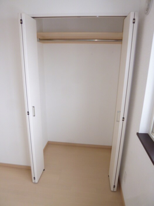 物件内観写真10　(収納)