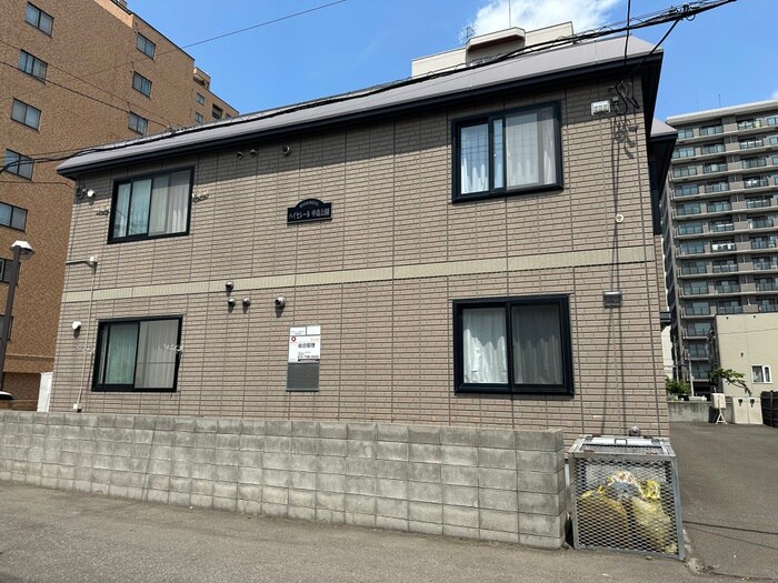 物件外観写真1　(外観写真)