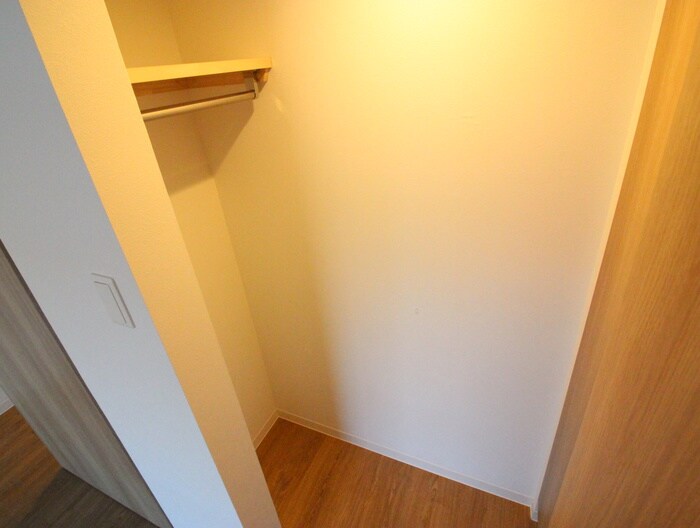 物件内観写真15　(収納)