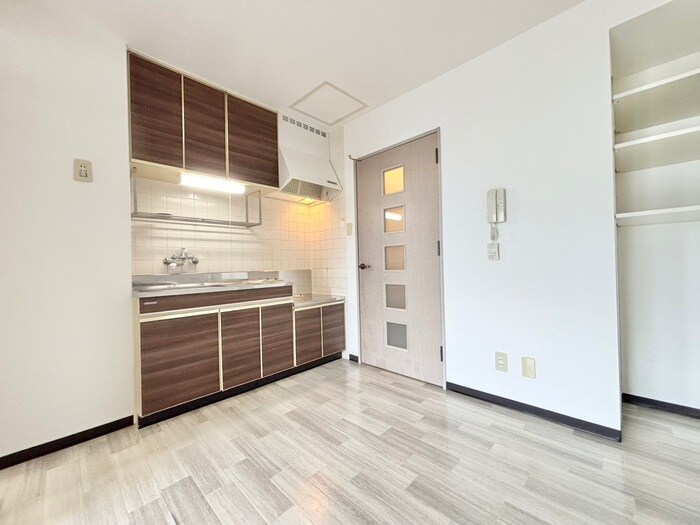 物件内観写真11　(居室)