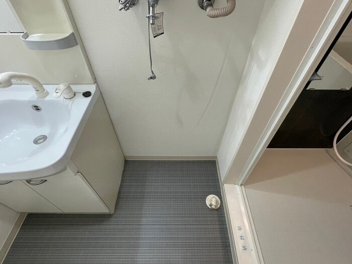 物件内観写真9　(洗濯機置場)