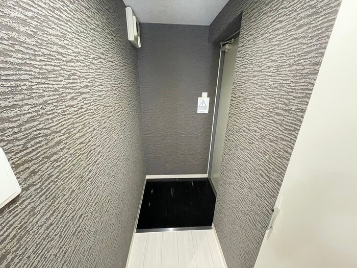 物件内観写真16　(玄関)