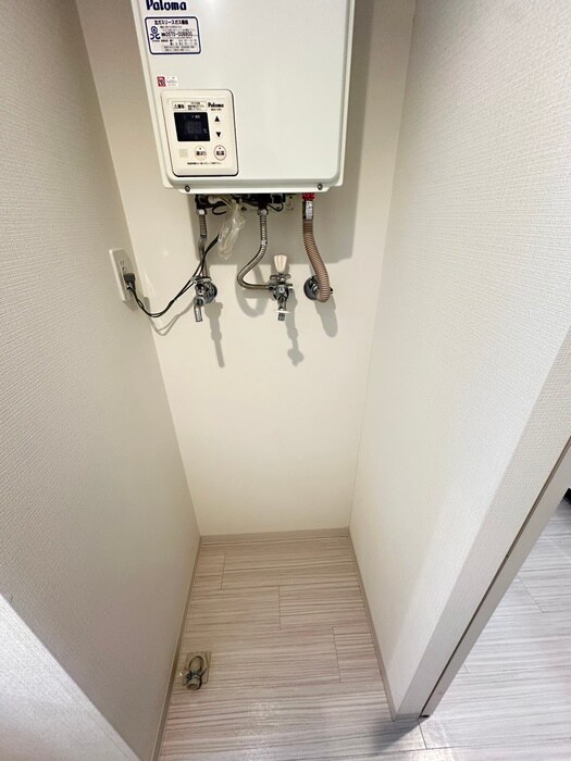 物件内観写真15　(洗濯機置場)