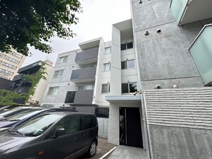 ブランシャール円山医大前外観写真