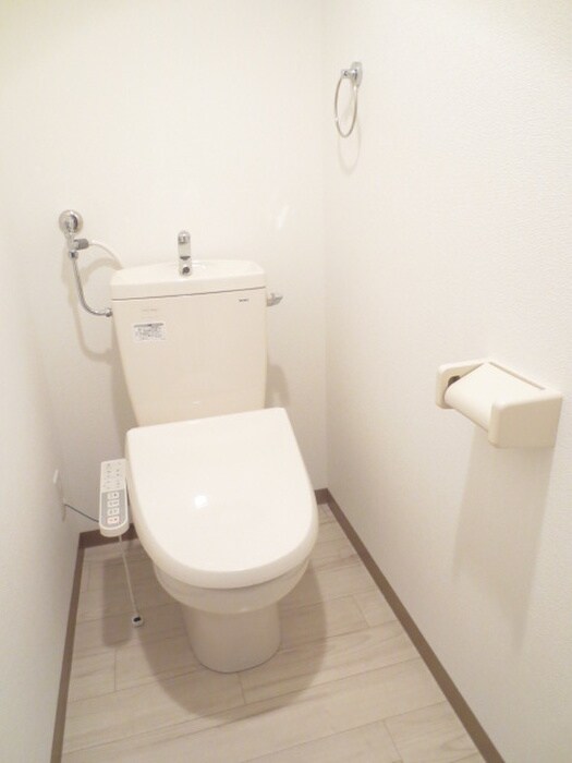 物件内観写真12　(トイレ)