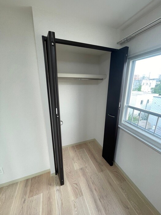 物件内観写真15　(収納)