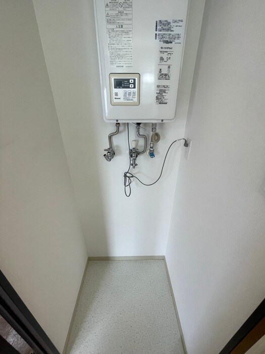 物件内観写真18　(洗濯機置場)