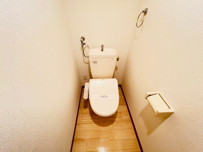 物件内観写真13　(トイレ)