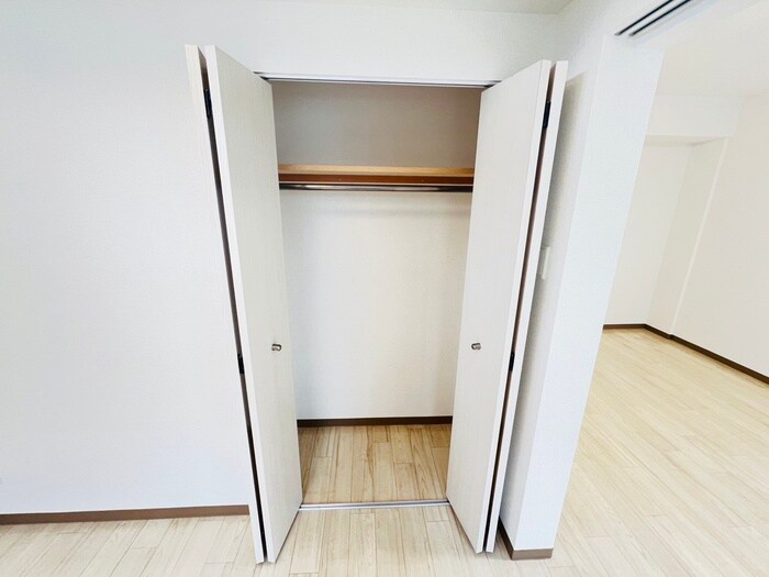 物件内観写真15　(収納)