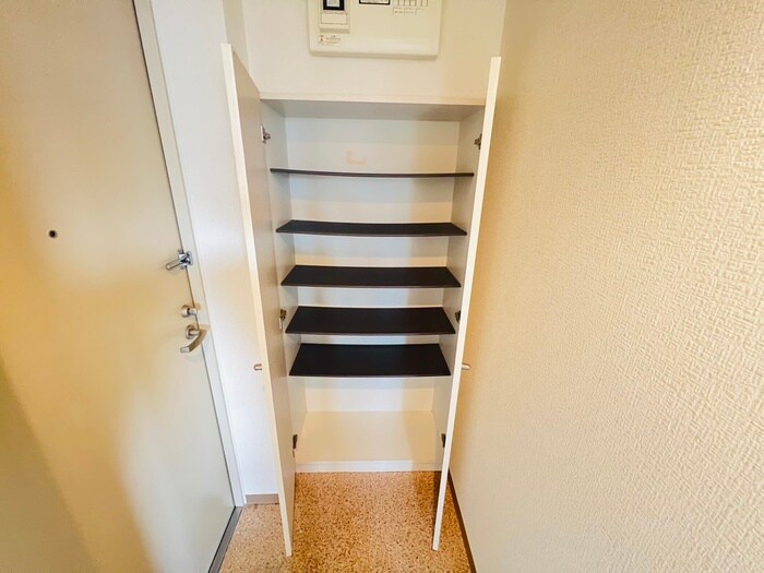 物件内観写真17　(靴箱)