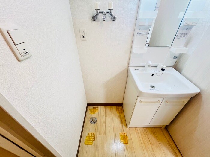 物件内観写真19　(洗濯機置場)