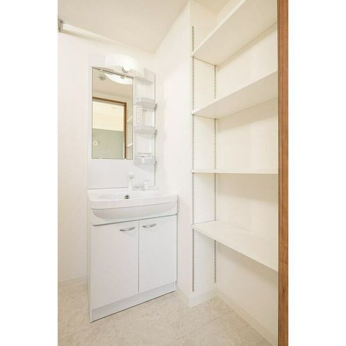 物件内観写真11　(洗面)