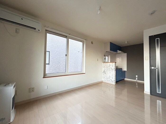 物件内観写真4　(居室)