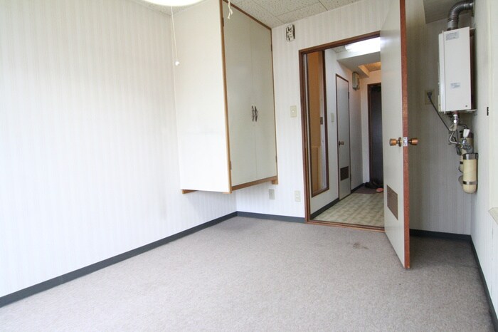 物件内観写真4　(居室)