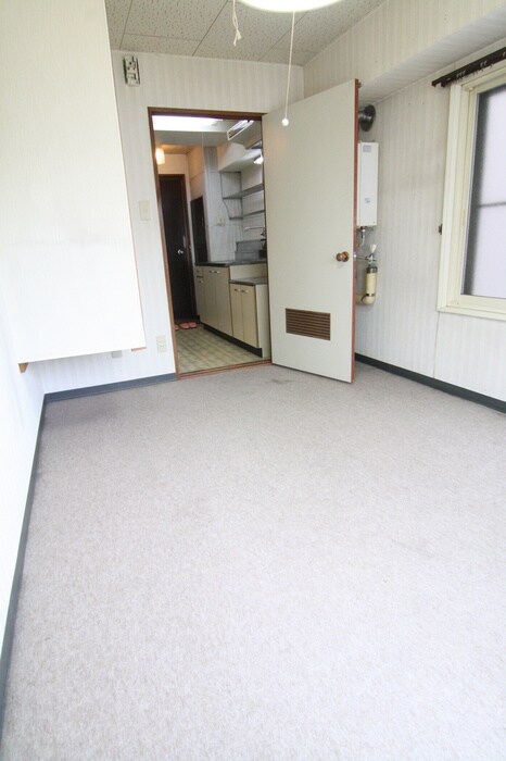 物件内観写真5　(居室)