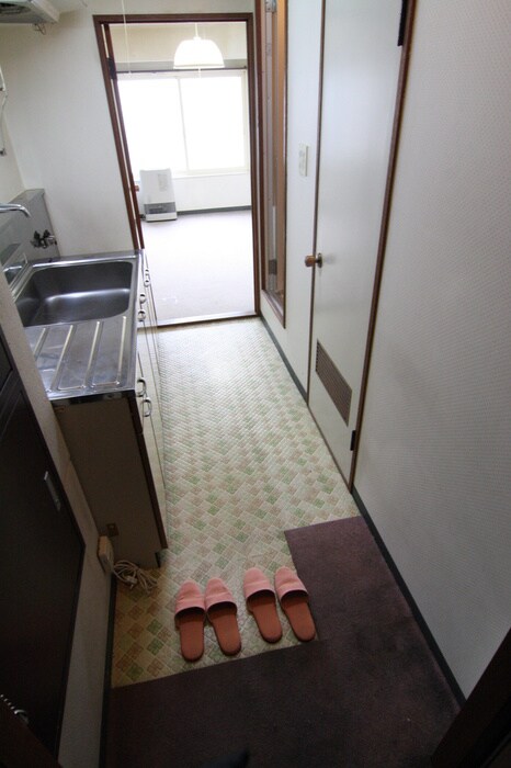 物件内観写真12　(玄関)